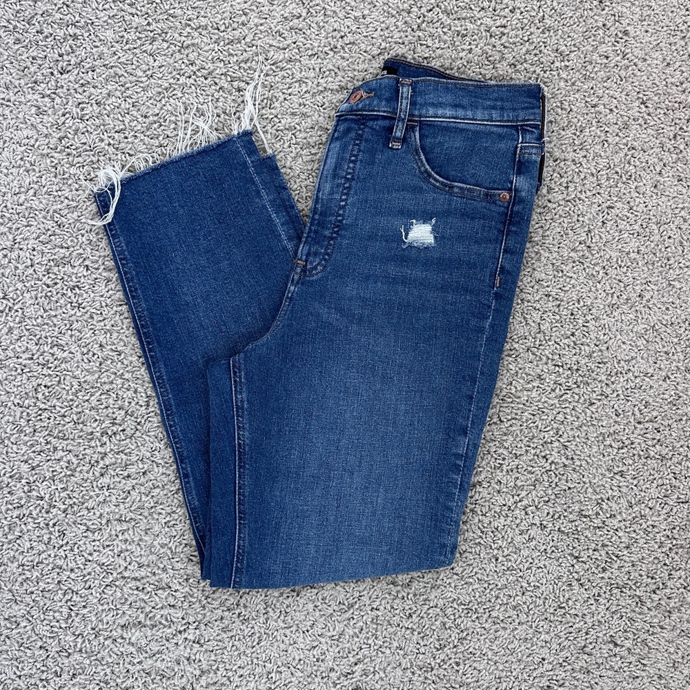 Express Super High Rise Mom Jean - Picture 3 of 5